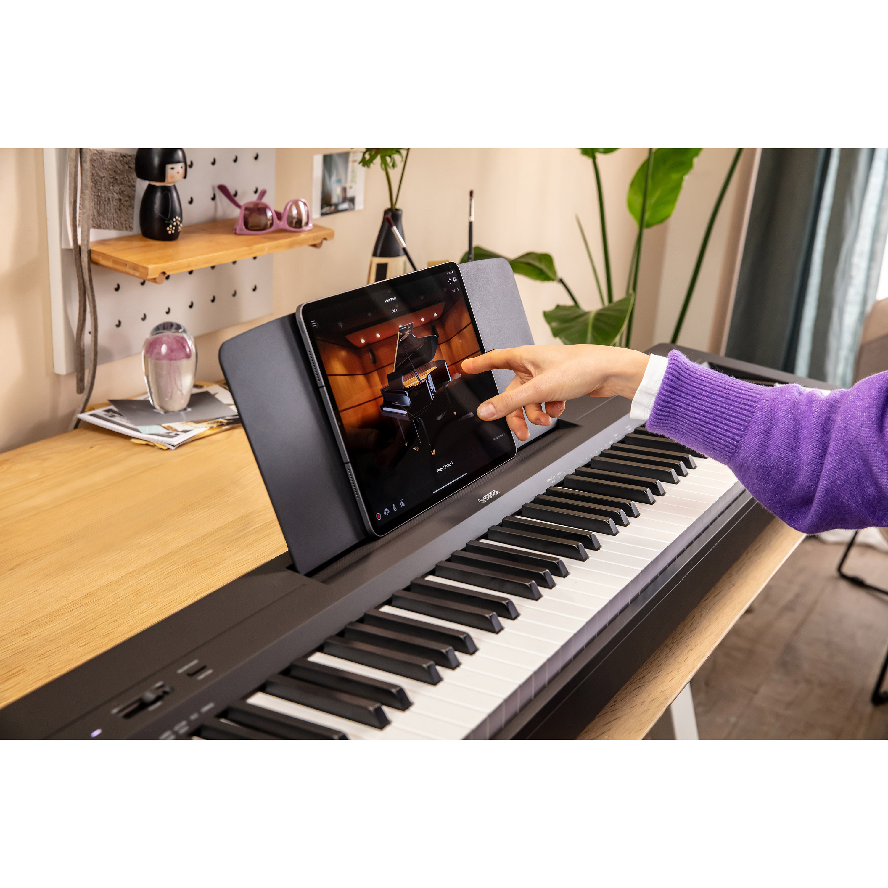 Yamaha P-145 : Piano Léger Et Portable Yamaha P-145 B SonoVente.com