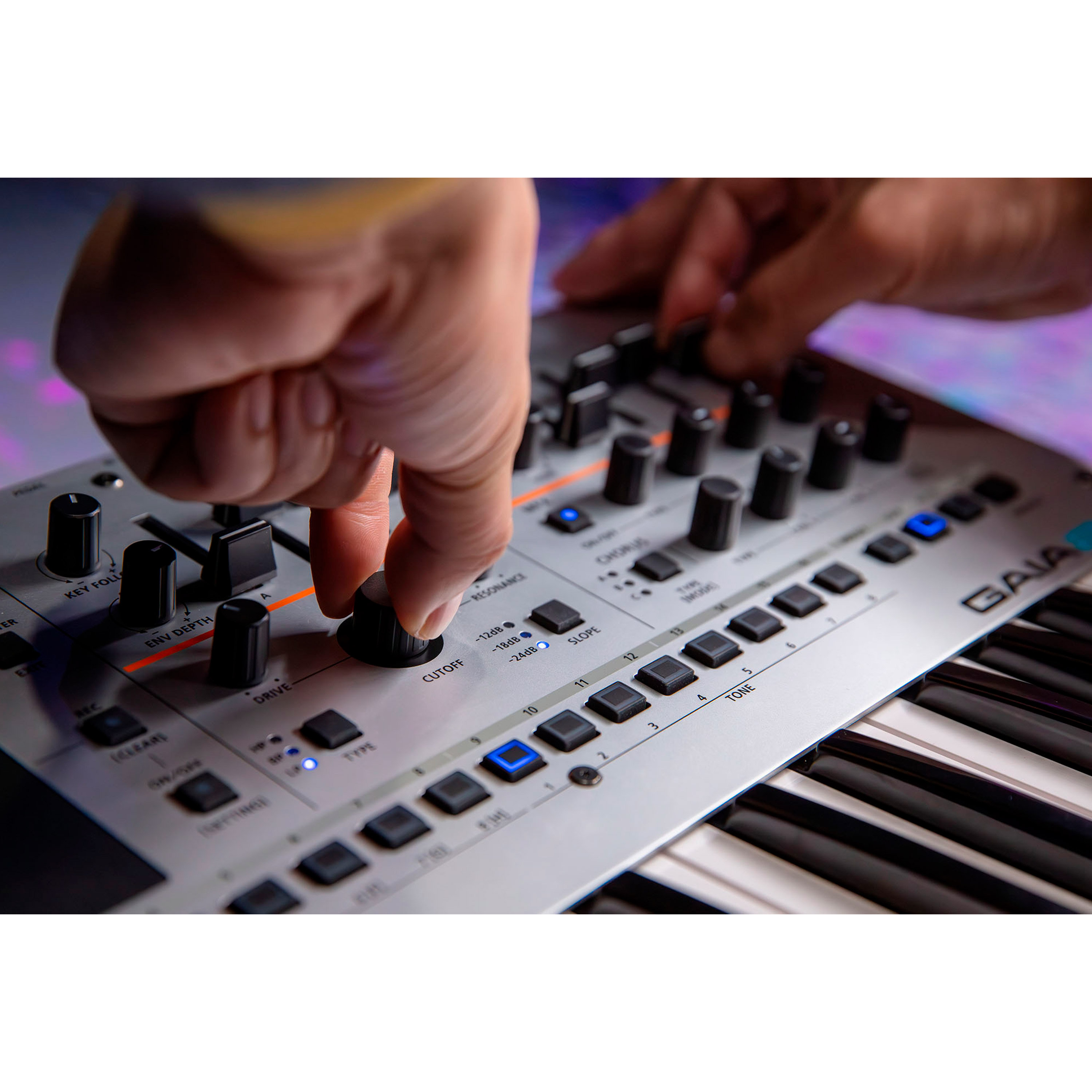 Realization 2 Roland Roland Gaia 2 - Synthétiseur SonoVente.com