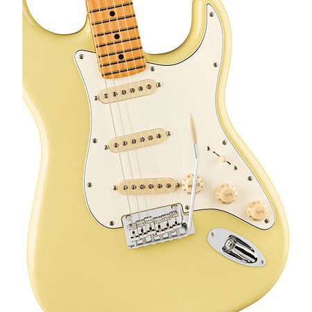 Player II Stratocaster MN Hialeah Yellow Fender