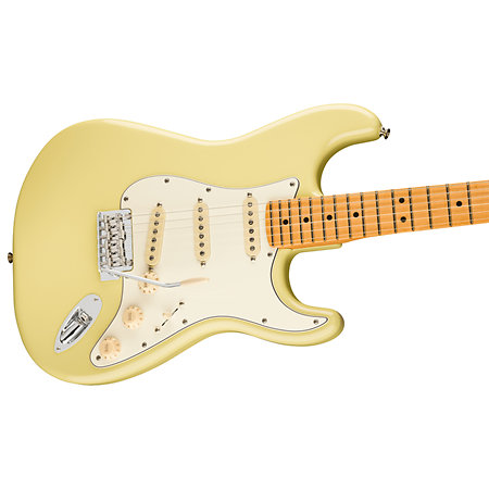 Player II Stratocaster MN Hialeah Yellow Fender