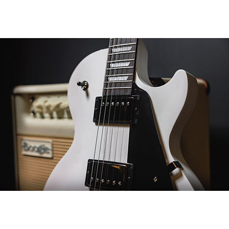 Les Paul Modern Studio Worn White + Housse Gibson