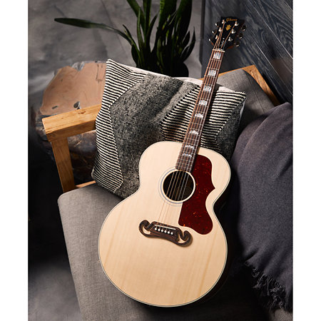 SJ-200 Studio Rosewood Satin Natural  + Etui Gibson